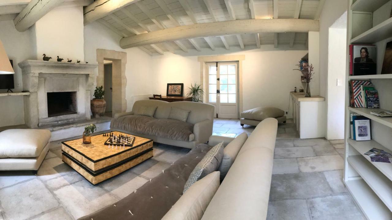 Le Cafe & La Forge Du Petit Badon Villa Salin-de-Giraud Exterior foto